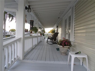ROCKING CHAIR PORCH