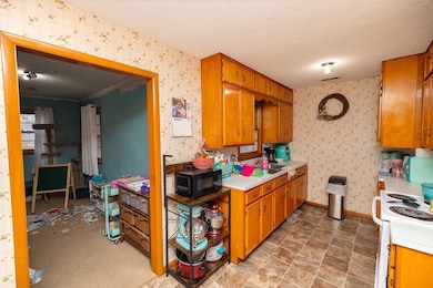 2544 N Burns Ave, Wichita, KS 67204 - photo 5