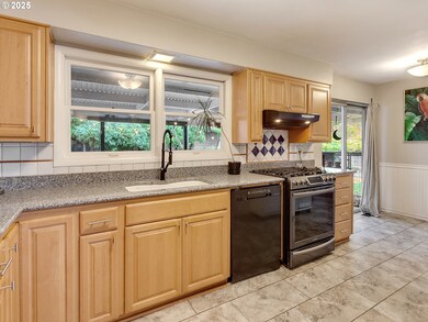 1915 NE 148th Ave, Portland, OR 97230 - photo 4