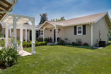 407 SE M St, Grants Pass, OR 97526 - photo 6