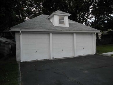 Garage.