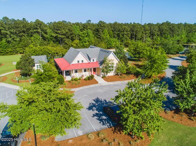 02 Clubhouse