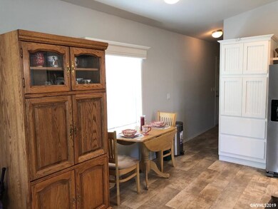 450 SE Lacreole Dr unit 122, Dallas, OR 97338 - photo 7