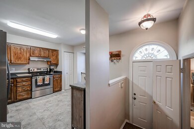 10 Hunting Horn Cir, Reisterstown, MD 21136 - photo 4