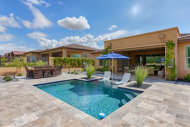 030_Sparkling Pool