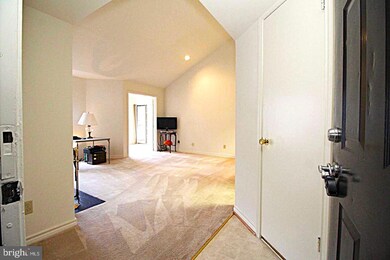 3902 Penderview Dr unit 1423, Fairfax, VA 22033 - photo 2