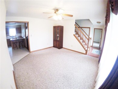 You'll love the convenient & flexible layout...