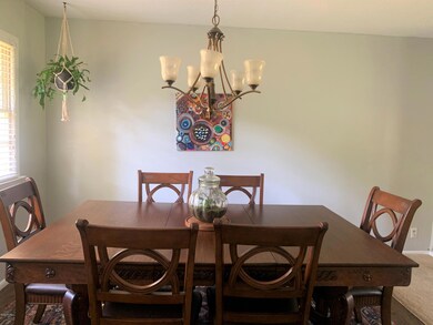6  Dining Rm