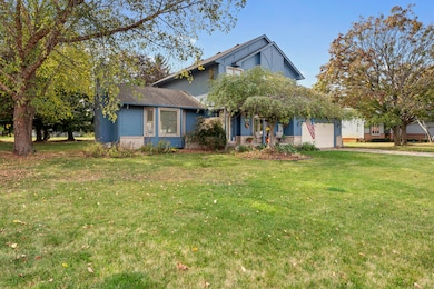 2225 Silvermaple Ct, Wixom, MI 48393 - photo 3