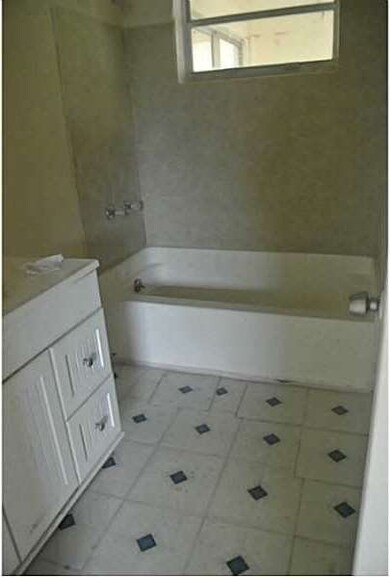 2655 Pine Tree Dr, Miramar, FL 33023 - photo 7