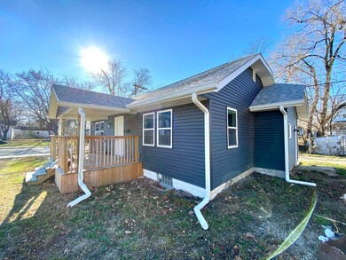 1704 W 15th St, Anderson, IN 46016 - photo 3