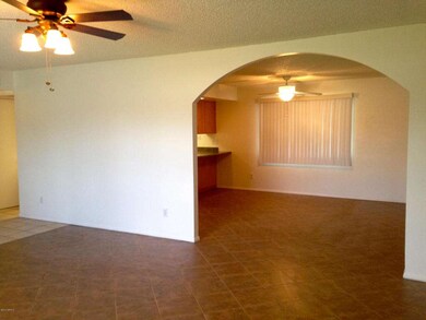 Living room/ dining
