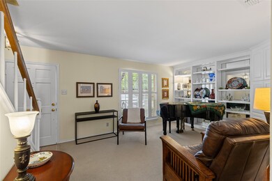 1231 Roaring Springs Rd unit 1, Fort Worth, TX 76114 - photo 5