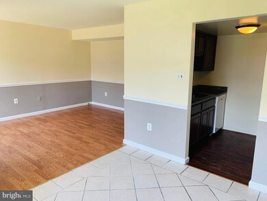 549 W Diamond Ave, Gaithersburg, MD 20877 - photo 6