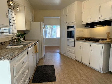 521 Calle Madrigal, Cathedral City, CA 92234 - photo 3