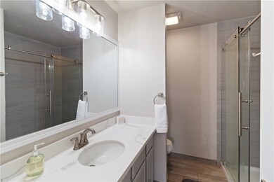 2100 Southwood Dr unit 14, College Station, TX 77840 - photo 5