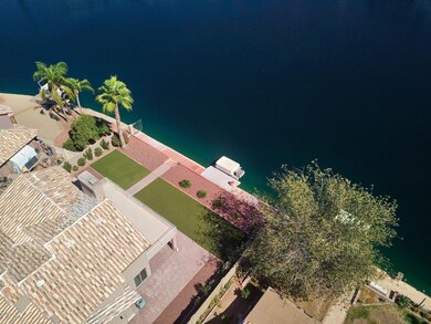 LARGE BACK YARD