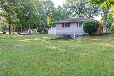 9135 Oakland Dr, Portage, MI 49024 - photo 4