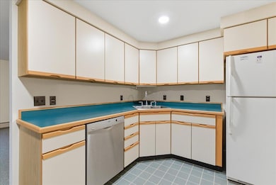 10 Fairway Ln, Farmingdale, ME 04344 - photo 4