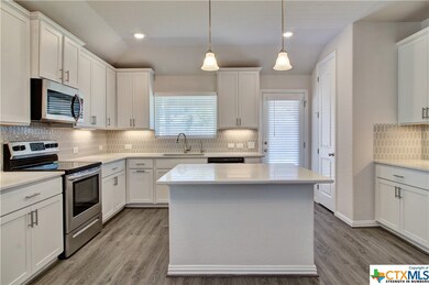 890 Casetta Trail, New Braunfels, TX 78130 - photo 3