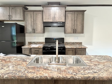 389 Tulip Ln E, Altoona, WI 54720 - photo 5