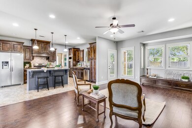 203 Landsdowne Way-9