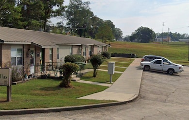 Thorsby Villas, Thorsby, AL 35171 - photo 6