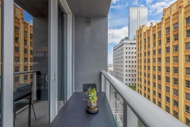 Centro unit 809, Miami, FL 33131 - photo 5