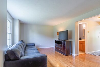 30 Lochmere Ln unit U379, Nashua, NH 03063 - photo 3