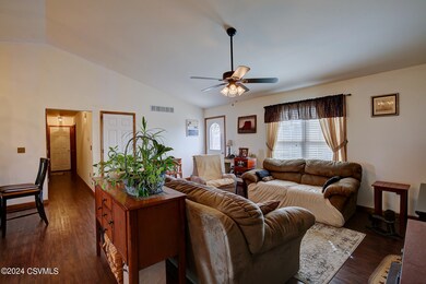 703 Pine St, Milton, PA 17847 - photo 6