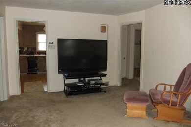 1749 Harding Dr, Wickliffe, OH 44092 - photo 7