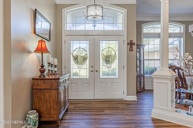 4 Foyer