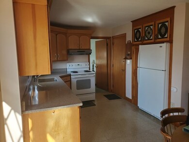 66 Burnaby St, Dracut, MA 01826 - photo 4