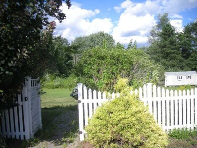 8 Karolina Ln, Bedford, NH 03110 - photo 3