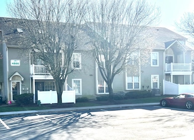 4502 Fenwick Ln, Mount Laurel, NJ 08054 - photo 2