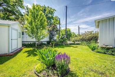 605 NW Fisk St, Pullman, WA 99163 - photo 2