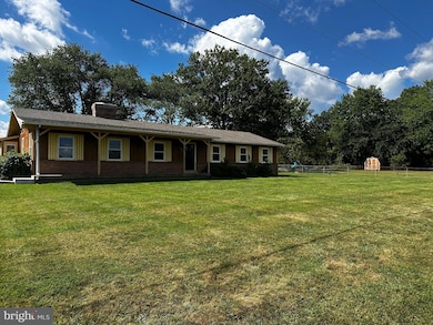 12501 Bridle Ln, Catharpin, VA 20143 - photo 2