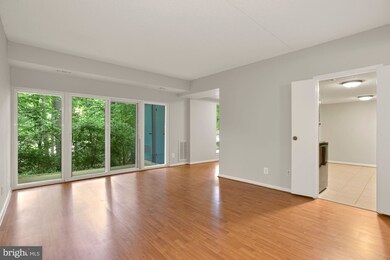 11823 Breton Ct unit 1A, Reston, VA 20191 - photo 3