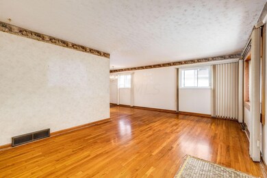 1420 Evaline Dr, Columbus, OH 43224 - photo 5