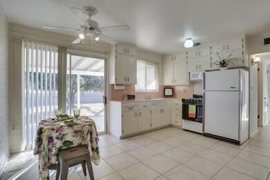 11415-North-113th-Avenue-17