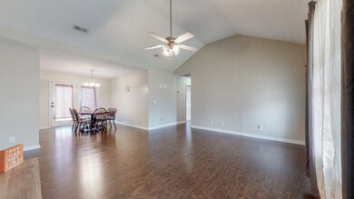 106 Saddlewood Dr, Shelbyville, TN 37160 - photo 5