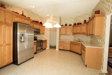 17 Camden Cir, Delmar, NY 12054 - photo 7