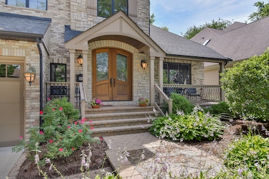 706 S Sleight St, Naperville, IL 60540 - photo 2