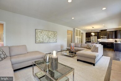 3006 Presidential Golf Dr, Upper Marlboro, MD 20774 - photo 7