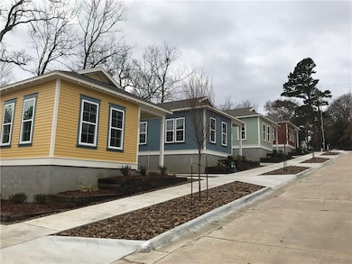 107 E 9th St, Fayetteville, AR 72701 - photo 2