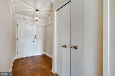 Van Ness North unit 821, Washington, DC 20008 - photo 4