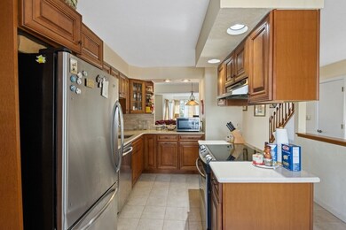 125 Tall Oaks Dr unit D, South Weymouth, MA 02190 - photo 7