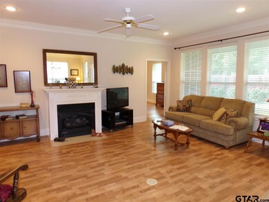 1919 Hollyglen Dr, Tyler, TX 75703 - photo 7