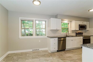 6809 Melrose Ln, Shawnee, KS 66203 - photo 5