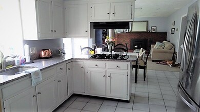 446 Franklin Rd, Coventry, RI 02816 - photo 5